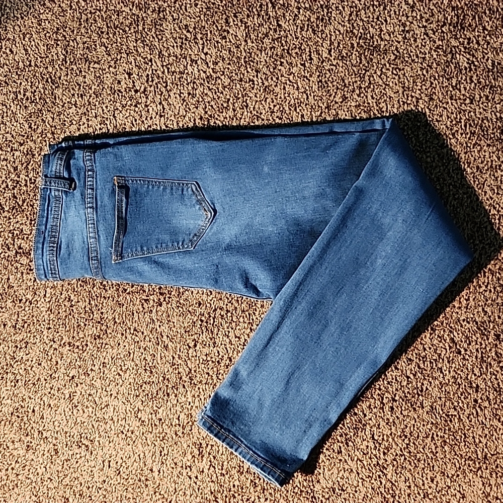 T&Y FASHION DISTRESSED JEANS WOMEN'S SIZE 2XL